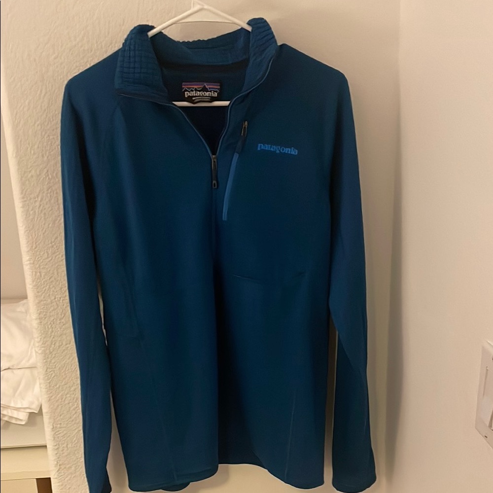 Patagonia quarter zip pullover